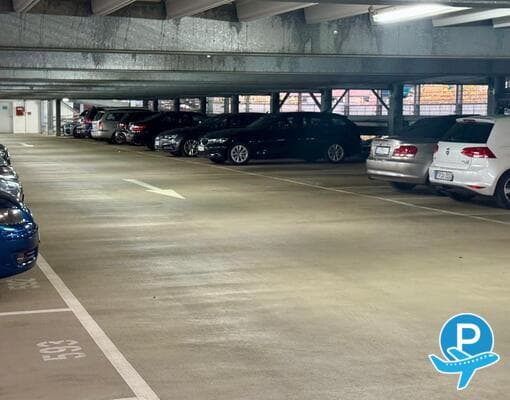 Infiniti-Parking - Eschborn, Mergenthalerallee 2-4 10