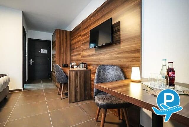 Mein Flughafenparkplatz P3 Double Room - Kelsterbach, Am Weiher 16 6