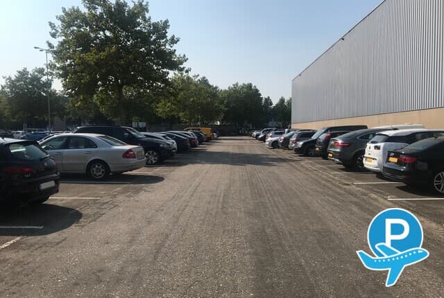 Euro Parking - Sleutelbehoud - Eindhoven, Luchthavenweg 51 (disabled) 1