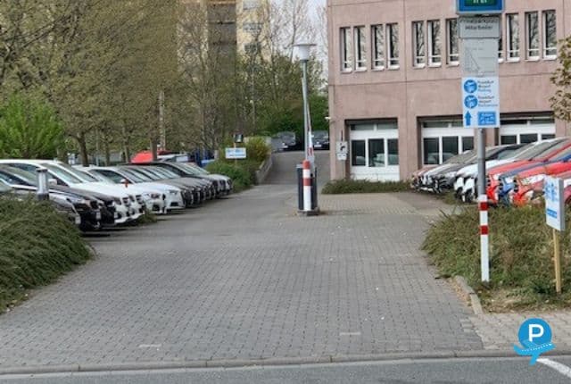 Frankfurt Airport Parking - Rüsselsheim am Main, Eisenstraße 52 15