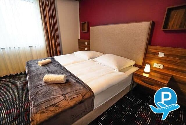 Mein Flughafenparkplatz P3 Double Room - Kelsterbach, Am Weiher 16 5