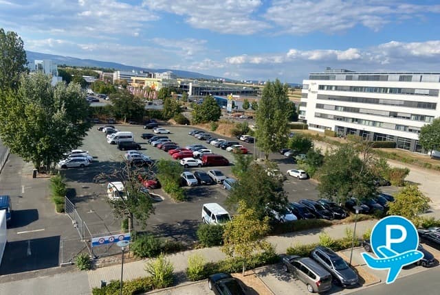 Parken & Shuttle Frankfurt - Eschborn, Helfmann-Park 3 (disabled) 3