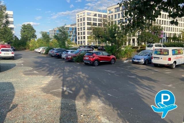 Parken & Shuttle Frankfurt - Eschborn, Helfmann-Park 3 (disabled) 1