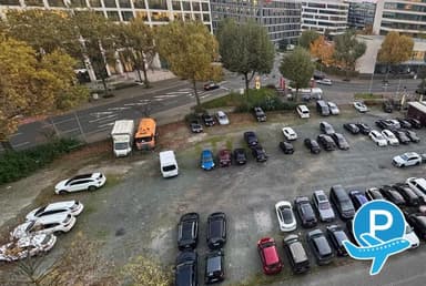 Infiniti-Parking - Eschborn, Mergenthalerallee 2-4 2