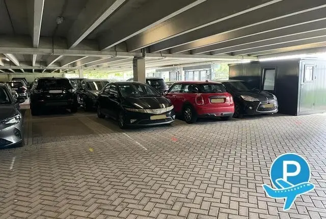 The Valet Guys - Schiphol, Vertrekpassage 3