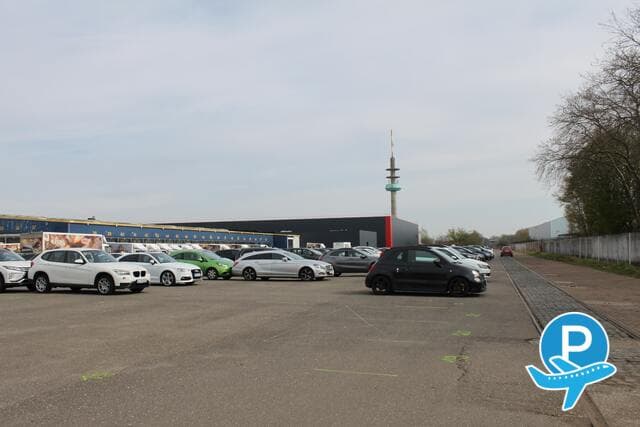 Parking Airea - Köln, Poller Holzweg 7 1
