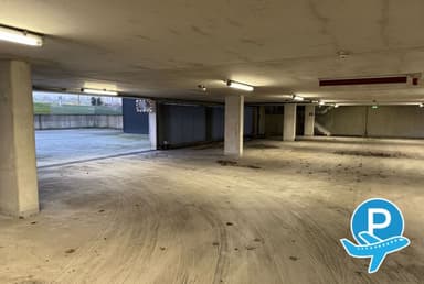Terminal Parking Schiphol - Roelofarendsveen, Het oog 1 5