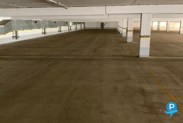 Frankfurt Airport Parking - Rüsselsheim am Main, Eisenstraße 52 1