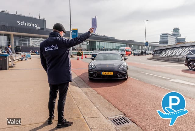 Comfort Parking - Rozenburg, Kruisweg 381 8