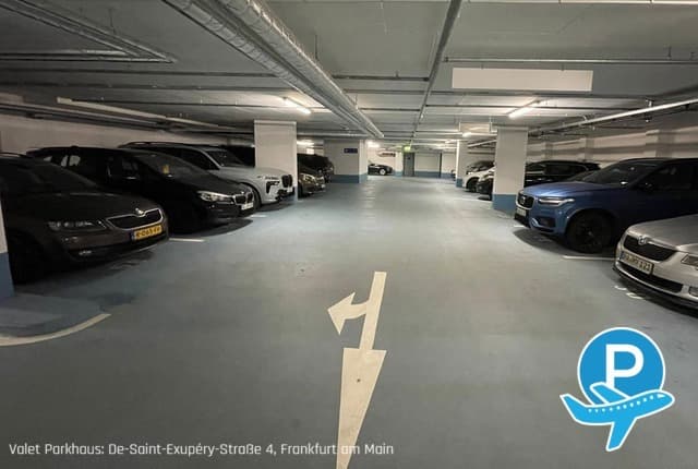 Infiniti-Parking - Eschborn, Mergenthalerallee 2-4 11