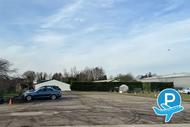Parkandflydirect - Aalsmeer, Aalsmeerderweg 83 1