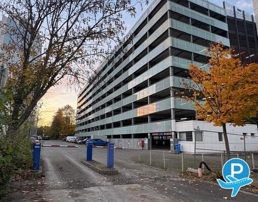 Infiniti-Parking - Eschborn, Mergenthalerallee 2-4 6